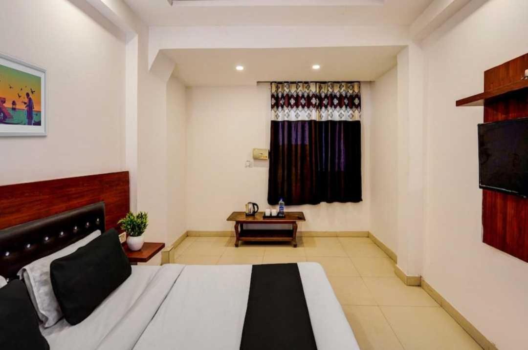 Hotel O Anshu B&B New Delhi Exterior photo
