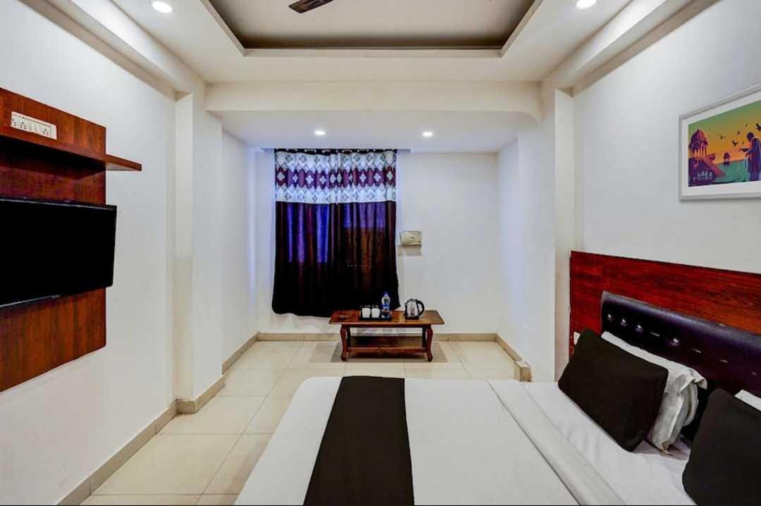 Hotel O Anshu B&B New Delhi Exterior photo